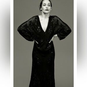 Zara
EMBROIDERED SEQUIN DRESS ZW COLLECTION